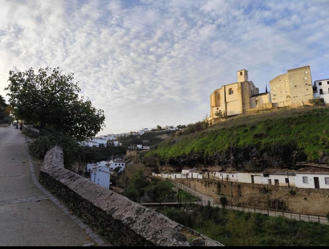 Apartamento La Medina Baja Setenil De Las Bodegas Exterior foto